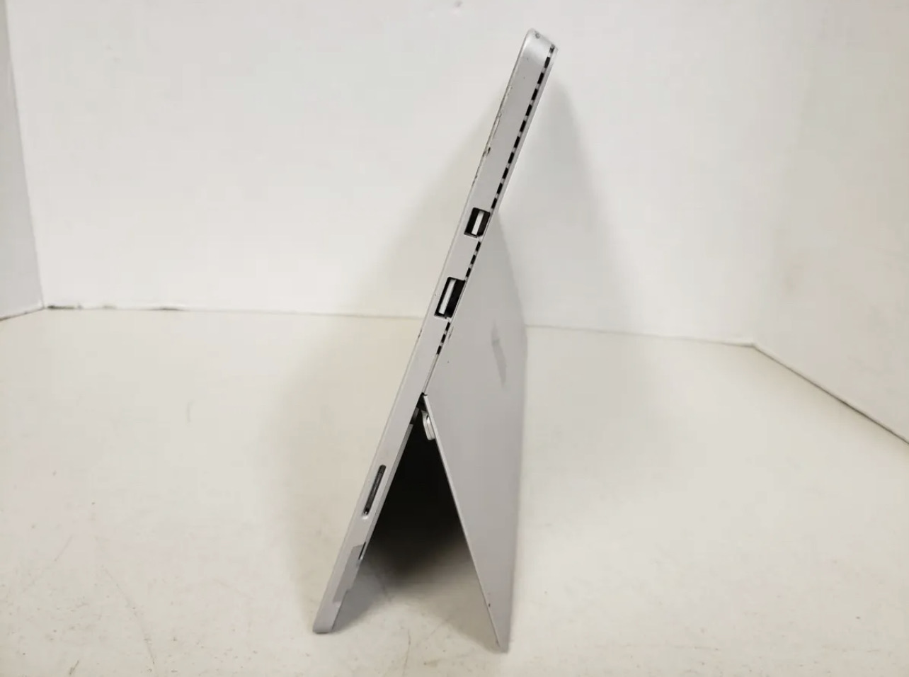 Microsoft Surface Pro 4 Intel Core i5 6300U 2.50GHz 4GB 128GB ** No Touch **