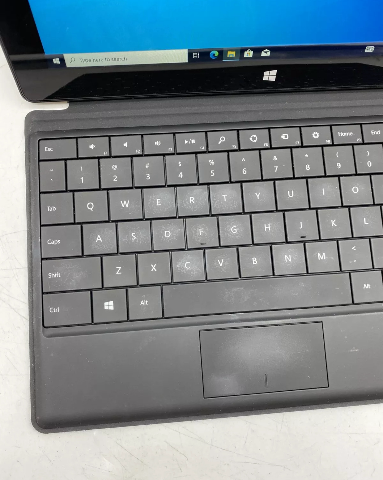 Microsoft surface Pro 10.8 Inch 1514 - Intel Core i5 3317U, 4GB RAM, 64GB SSD, Windows 10 (used)