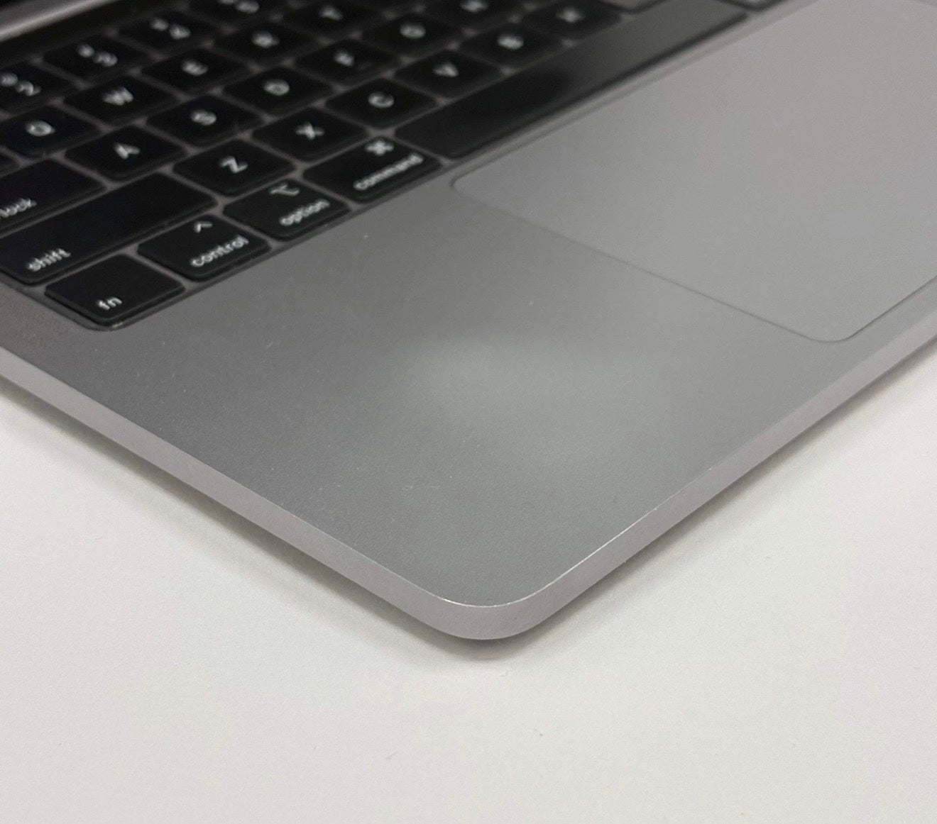 Apple MacBook Pro 13” (2020) – Model A2251 / MacBookPro16,2 – Intel Core i5-1038NG7 – 16GB RAM – 512GB SSD | Used - Good image 3