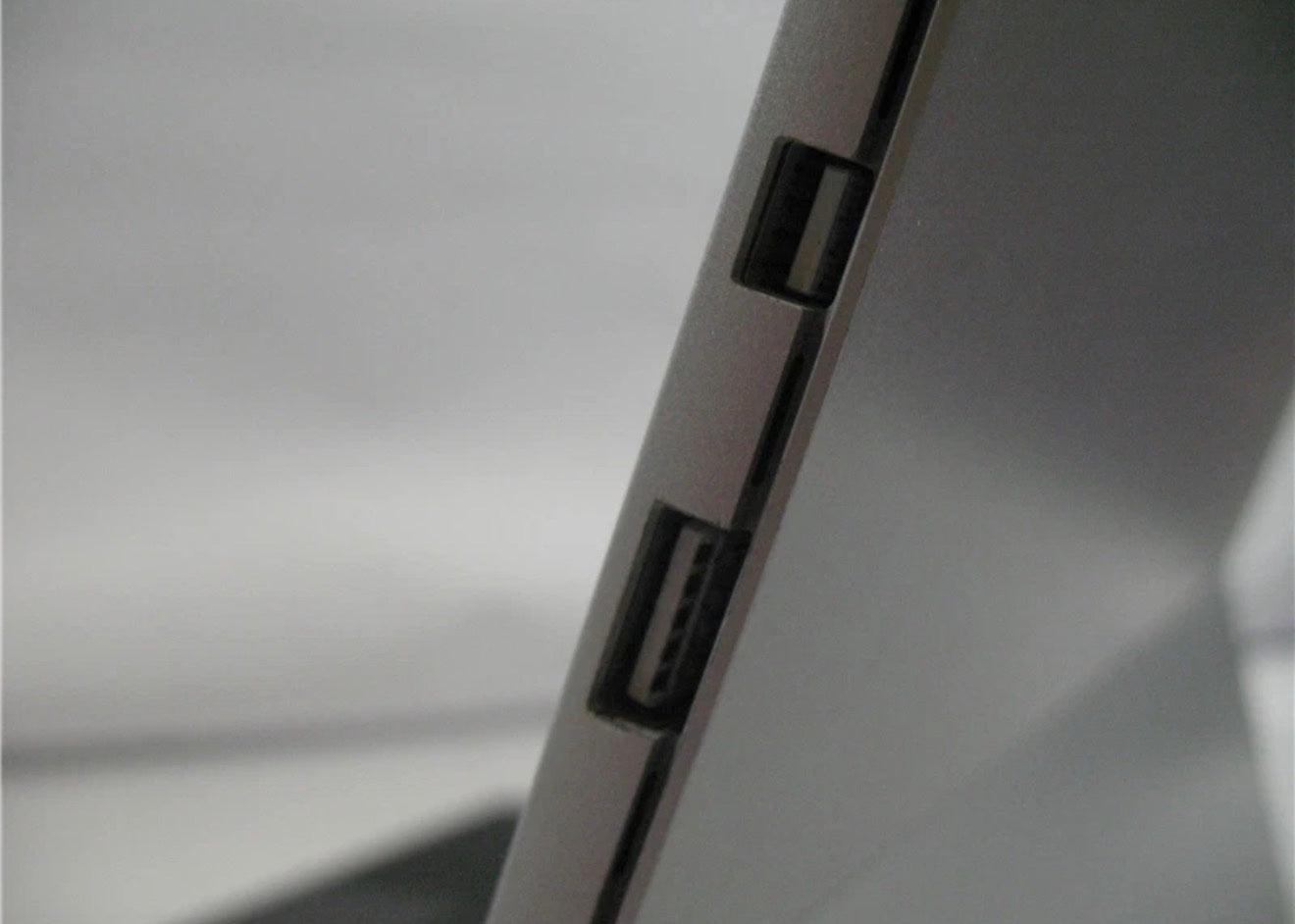 Microsoft Surface Pro 5 LTE Advanced i5-7300/8GB/256GB Tablet (Optional added) image 5