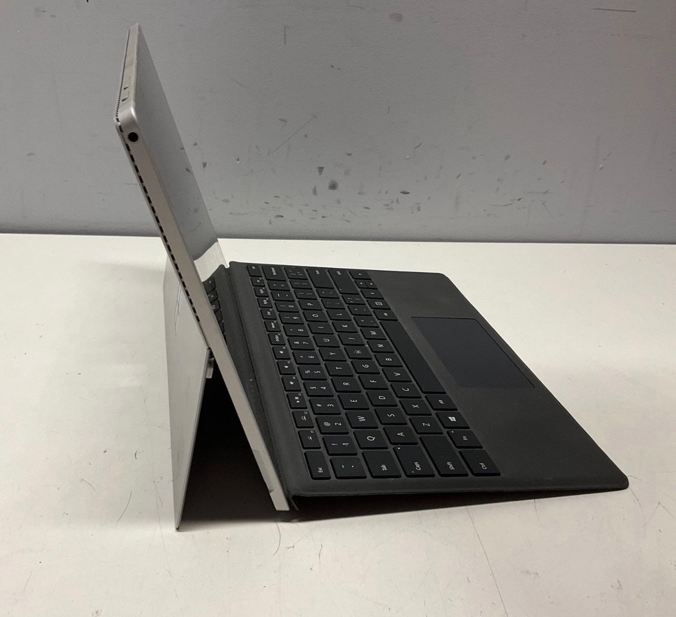 Microsoft Surface Pro 4 1724 Intel i5-6300u @ 2.40GHz 8GB 256GB SSD Win11 Pro image 4