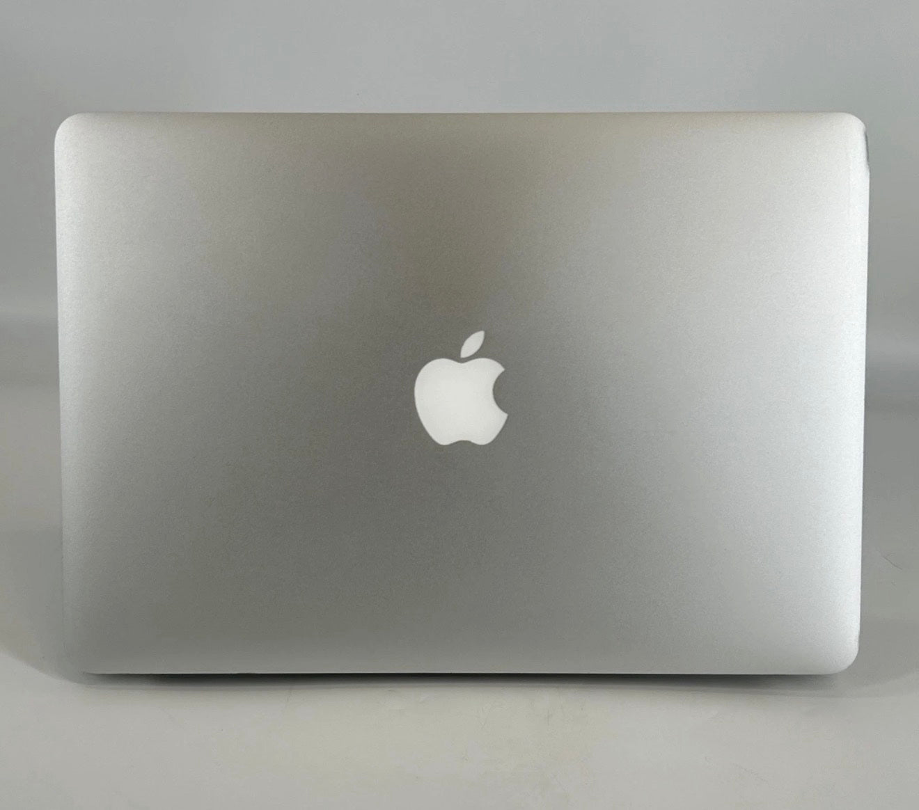 MacBook Air 13 Silver Early 2014 1.4 GHz i5 4GB 256GB SSD (Used) image 4