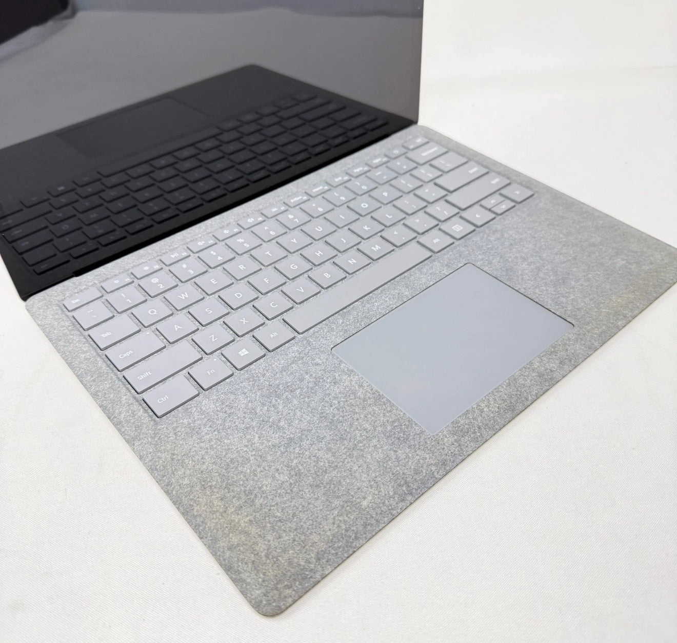 Microsoft Surface Laptop 2 – 13.5" | Intel Core i5-8350U | 8GB RAM | 128GB SSD | Windows 11 image 2