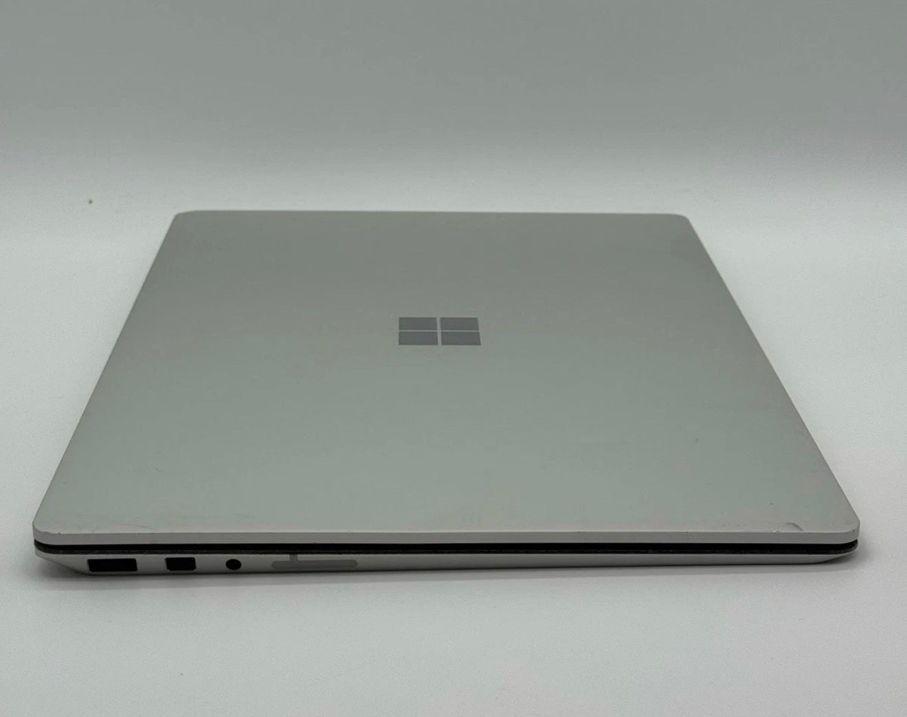 Microsoft Surface Laptop 2 13.5" | Intel i5-8350U | 8GB RAM | 128GB SSD | Windows 11 Pro - Good Condition image 5