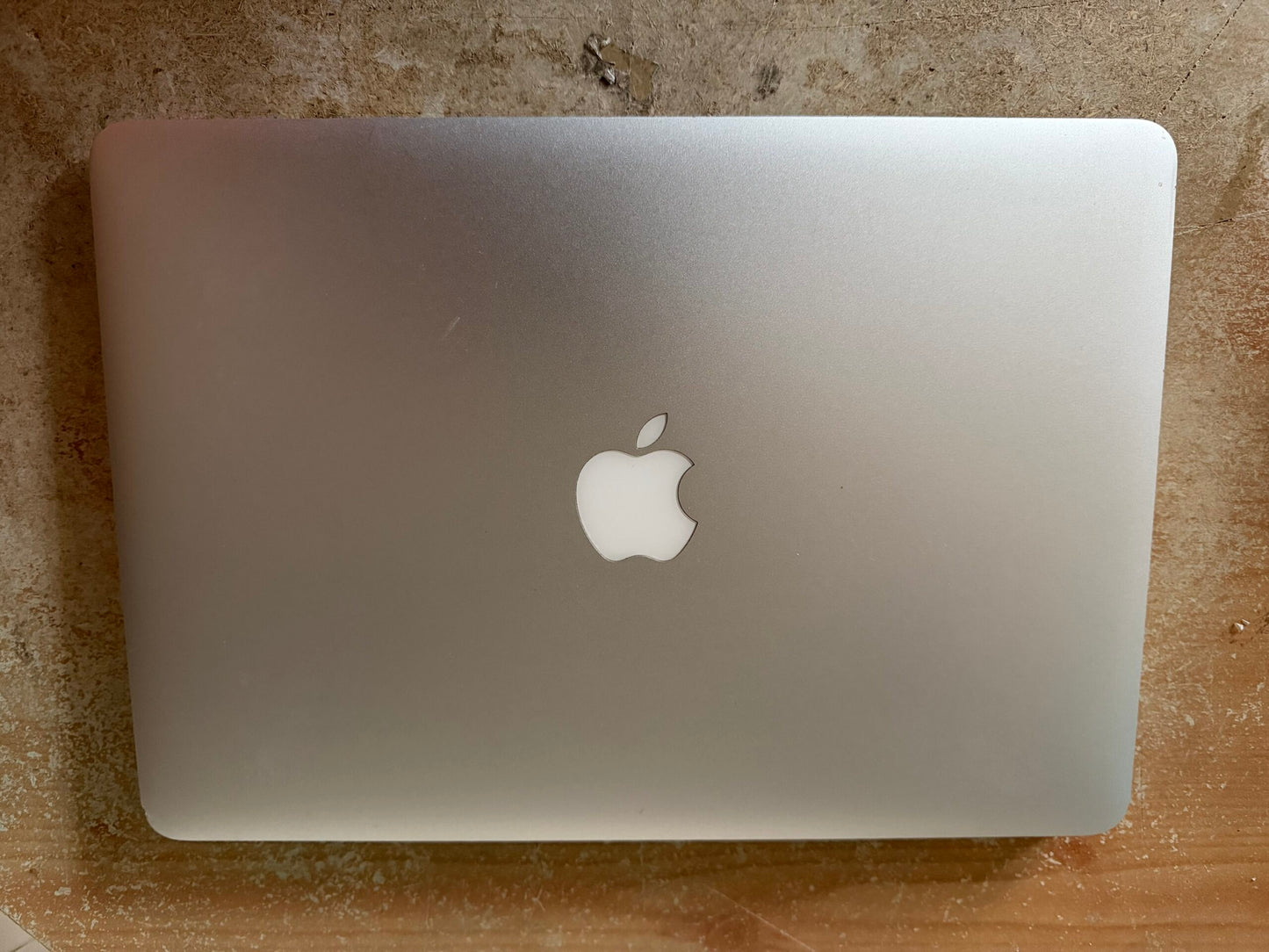 Apple MacBook Air 13inch Early 2015 - Intel i5, 8GB RAM, 128GB SSD, OSX Monterey image 2