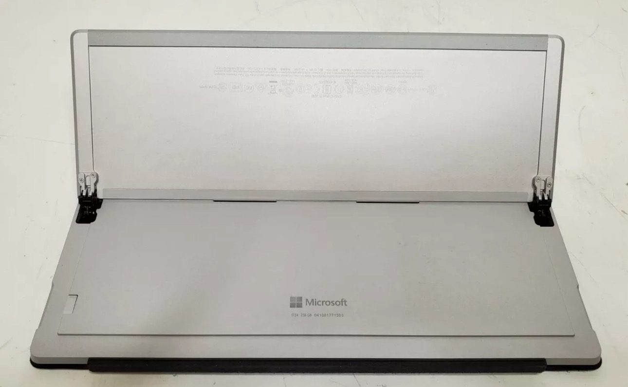 Microsoft Surface Pro 4 Intel Core i5-6300U 2.4GHz 8GB RAM 256GB SSD Windows 10 (Fair conditions) image 4