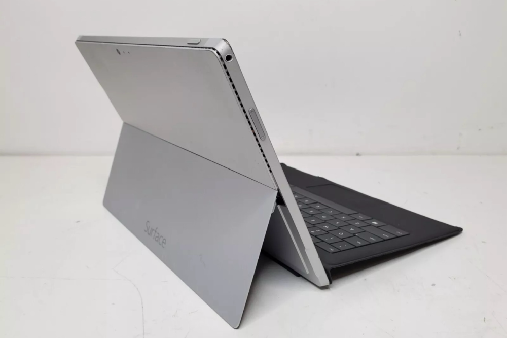 Microsoft Surface Pro 3 12.3" 2-in-1 Laptop | Intel i5 | 4GB RAM | 128GB SSD | Windows 11 Pro - Refurbished (Minor Wear) with Type Cover image 3