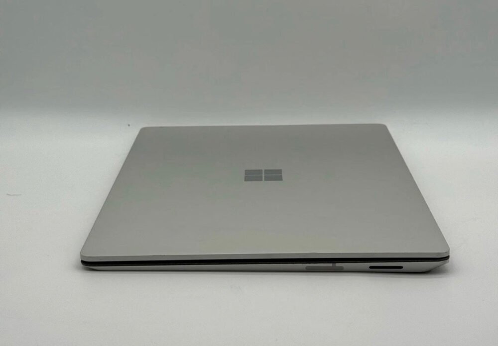 Microsoft Surface Laptop 2 13.5" | Intel i5 | 8GB RAM | 256GB SSD | Windows 11 Pro - Used image 7